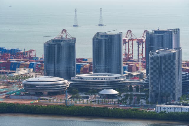 建设中的企鹅岛