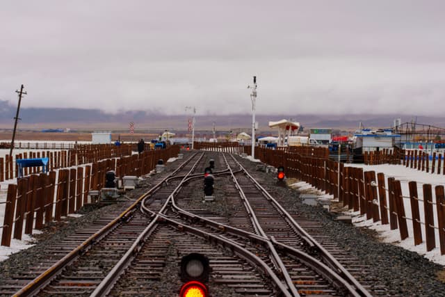 茶卡盐湖的火车